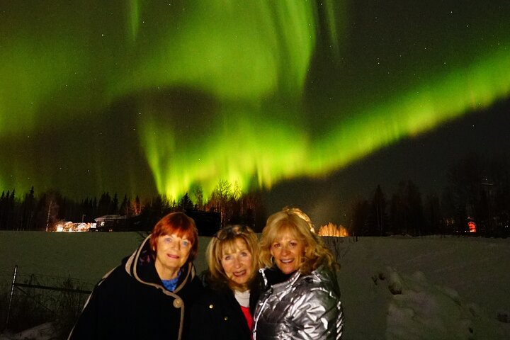 Northern Lights (Aurora Borealis Viewing) Chasing with Photography in Fairbanks - Photo 1 of 18
